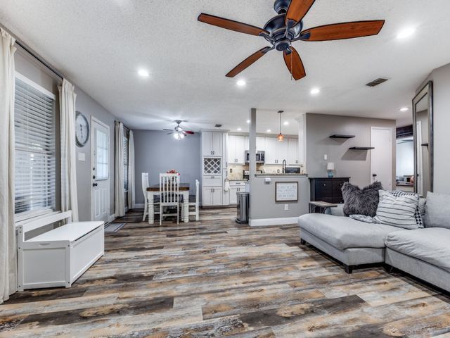 1454 Lochspring Drive, Rockwall, TX 75032