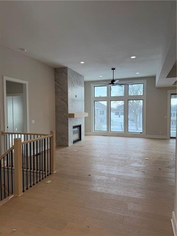 911 Savannah Lane, Greenwood, MO 64034