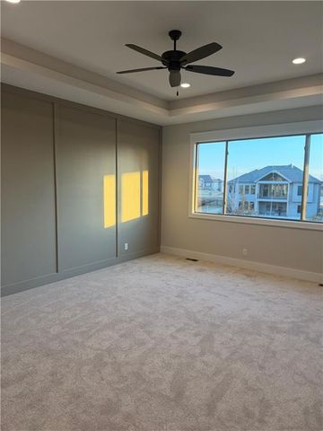 911 Savannah Lane, Greenwood, MO 64034