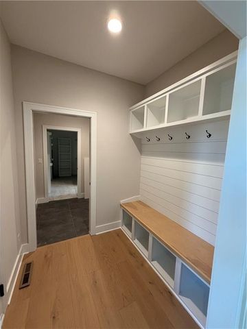 911 Savannah Lane, Greenwood, MO 64034