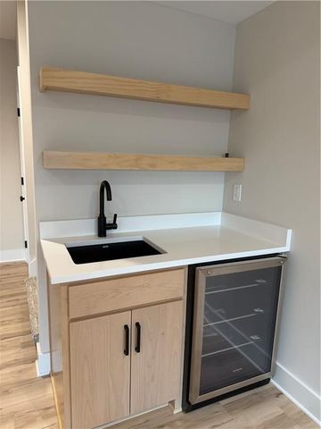 911 Savannah Lane, Greenwood, MO 64034