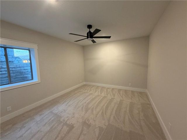 911 Savannah Lane, Greenwood, MO 64034