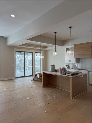 911 Savannah Lane, Greenwood, MO 64034