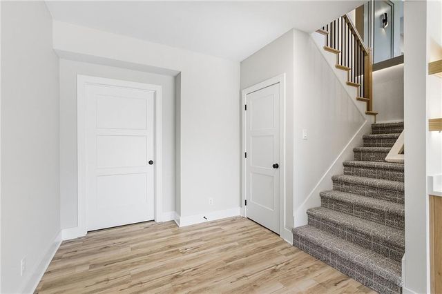 911 Savannah Lane, Greenwood, MO 64034