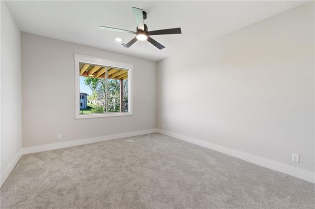 911 Savannah Lane, Greenwood, MO 64034