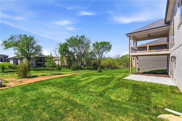 911 Savannah Lane, Greenwood, MO 64034