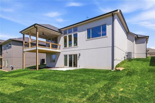 911 Savannah Lane, Greenwood, MO 64034