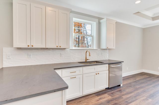 1216 Clermont Drive, Chattanooga, TN 37415