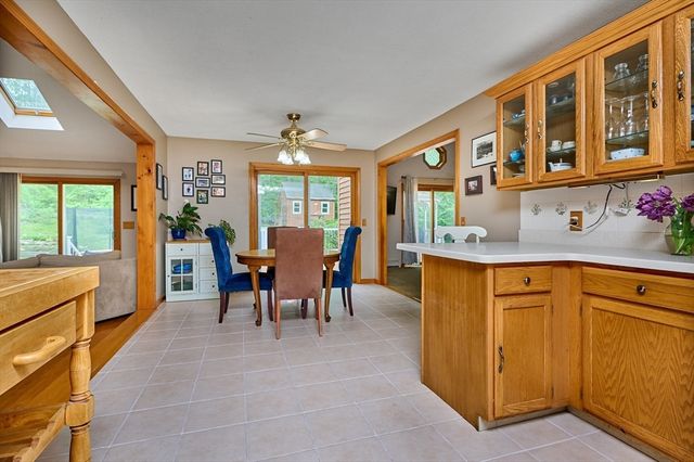 6 Pease Lane, Belchertown, MA 01007
