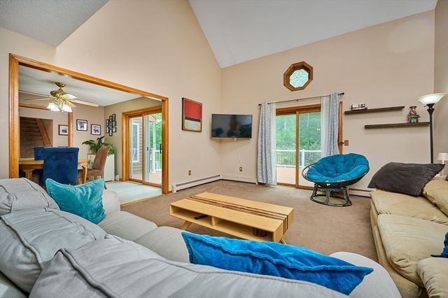 6 Pease Lane, Belchertown, MA 01007
