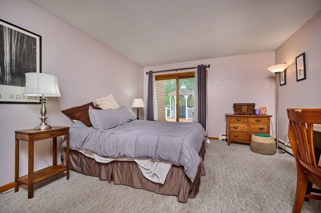 6 Pease Lane, Belchertown, MA 01007