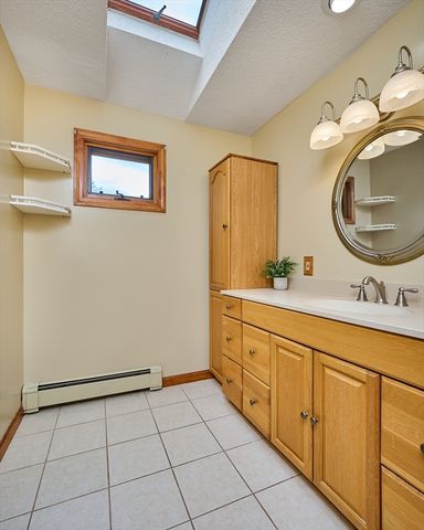 6 Pease Lane, Belchertown, MA 01007