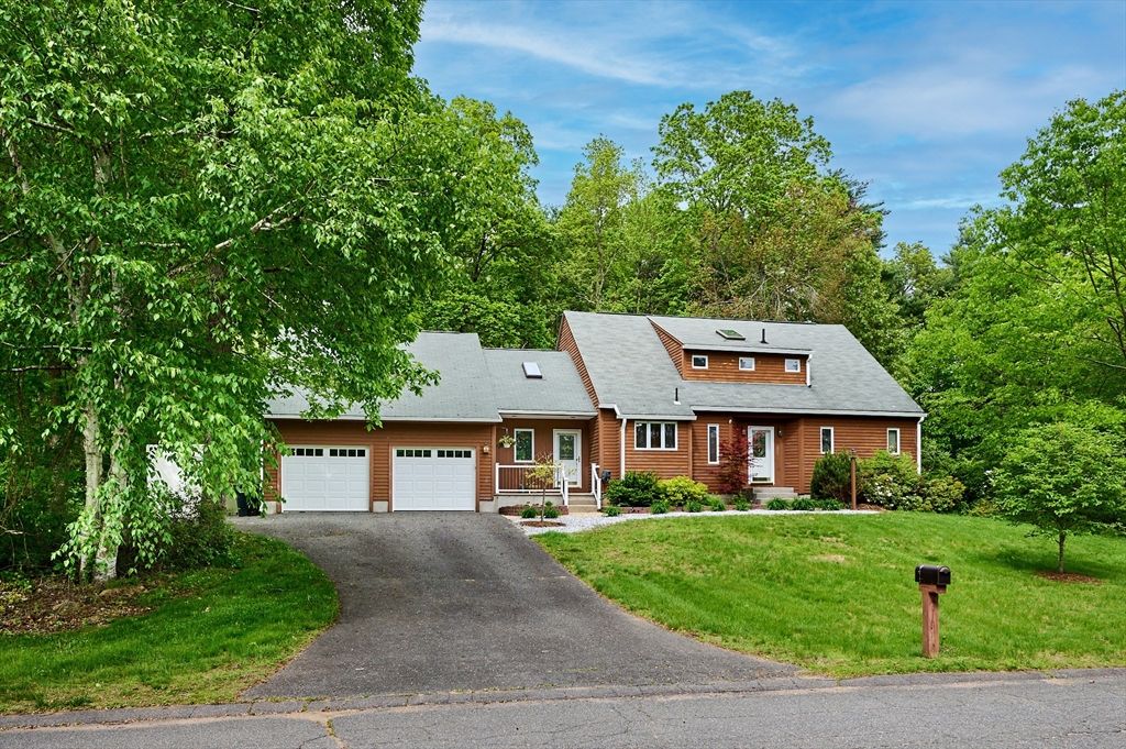 6 Pease Lane, Belchertown, MA 01007