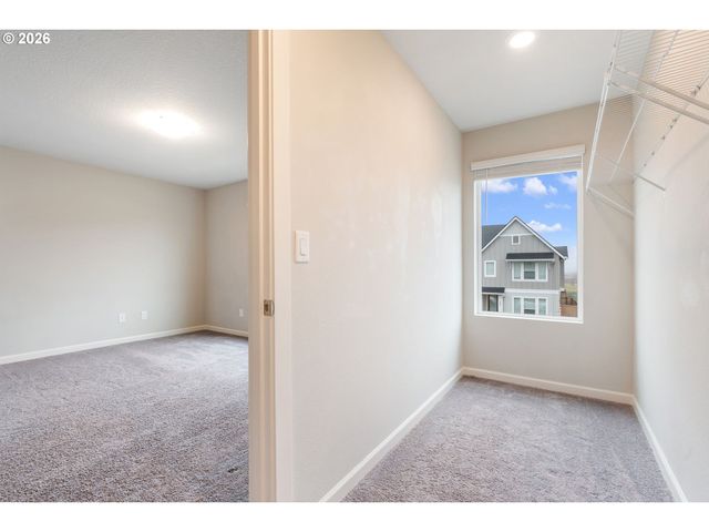 3874 Se 81ST Ave, Hillsboro, OR 97123