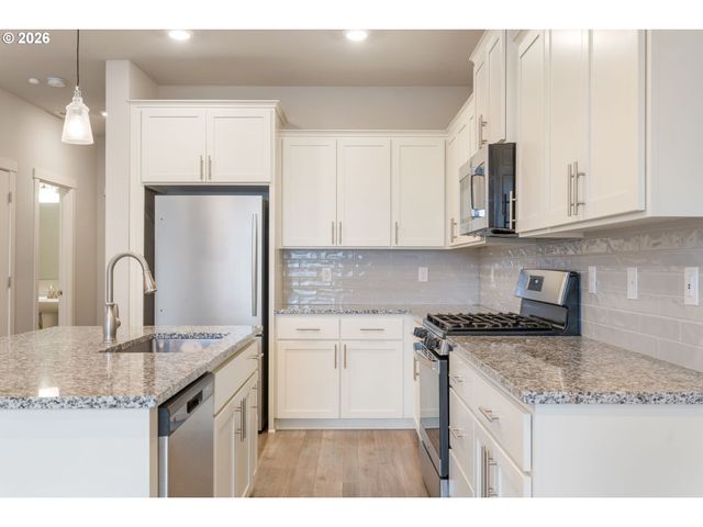 3874 Se 81ST Ave, Hillsboro, OR 97123