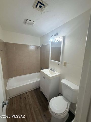 3217 E Glenn St Unit E, Tucson, AZ 85716