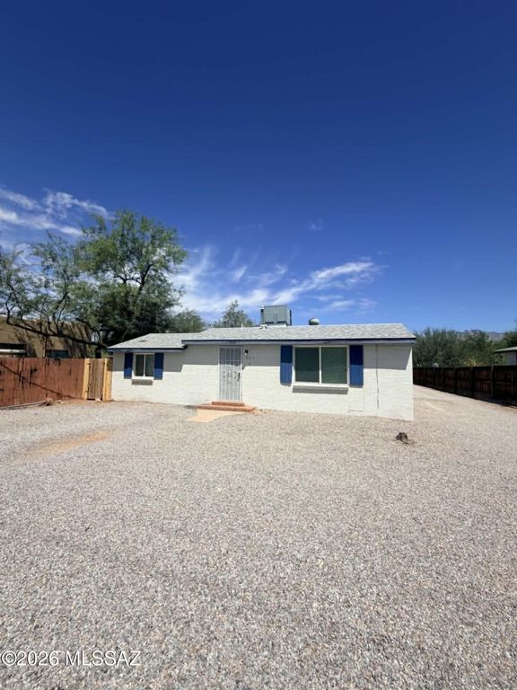 3217 E Glenn St Unit E, Tucson, AZ 85716