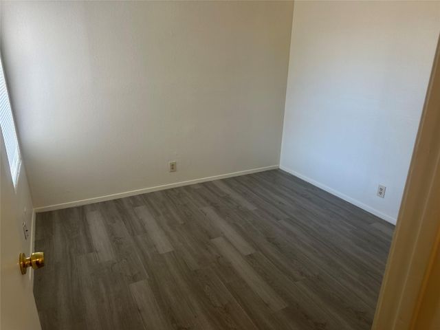 2602 S Bagdad RD B, Leander, TX 78641