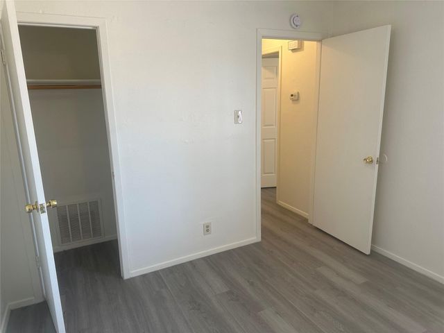 2602 S Bagdad RD B, Leander, TX 78641