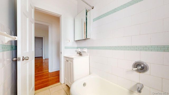 108-02 72nd Avenue 6B, Forest Hills, NY 11375