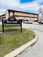 605 N WOLF Road 8E, Hillside, IL 60162