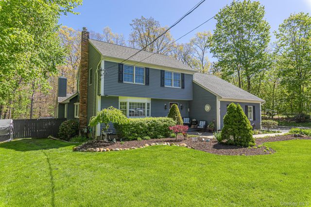 283 Pipe Stave Hollow Road, Miller Place, NY 11764