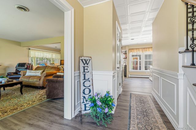 283 Pipe Stave Hollow Road, Miller Place, NY 11764