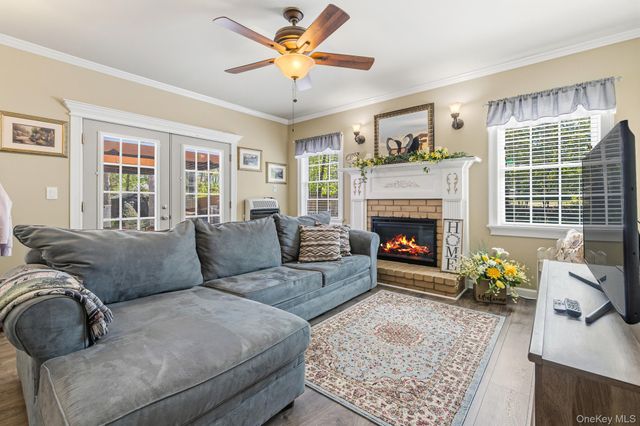 283 Pipe Stave Hollow Road, Miller Place, NY 11764