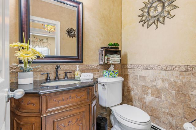 283 Pipe Stave Hollow Road, Miller Place, NY 11764