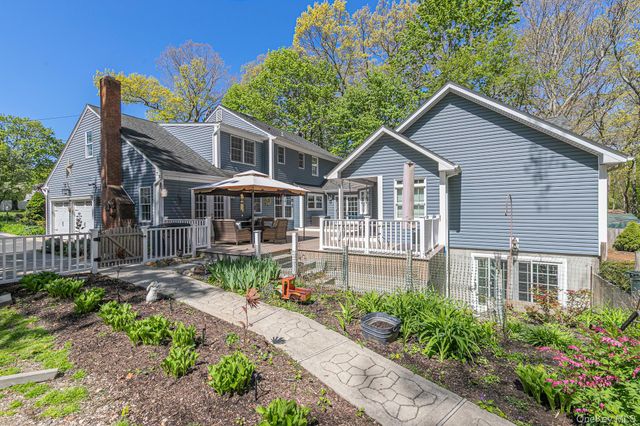 283 Pipe Stave Hollow Road, Miller Place, NY 11764