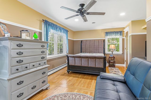 283 Pipe Stave Hollow Road, Miller Place, NY 11764