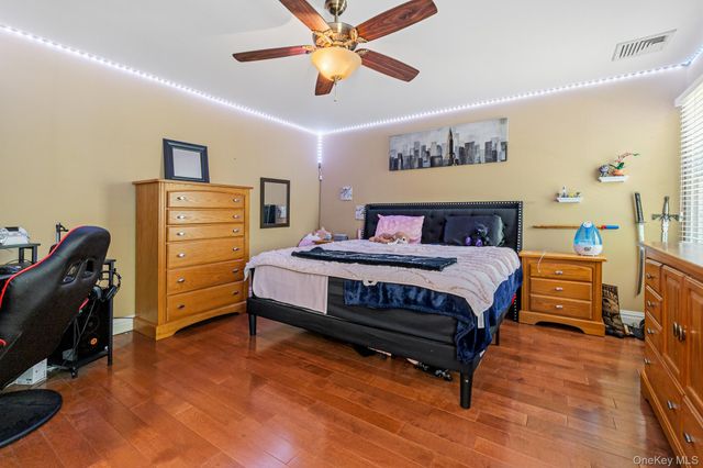 283 Pipe Stave Hollow Road, Miller Place, NY 11764