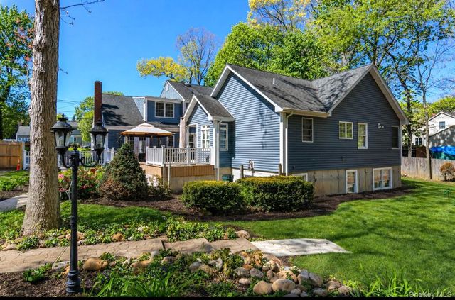 283 Pipe Stave Hollow Road, Miller Place, NY 11764