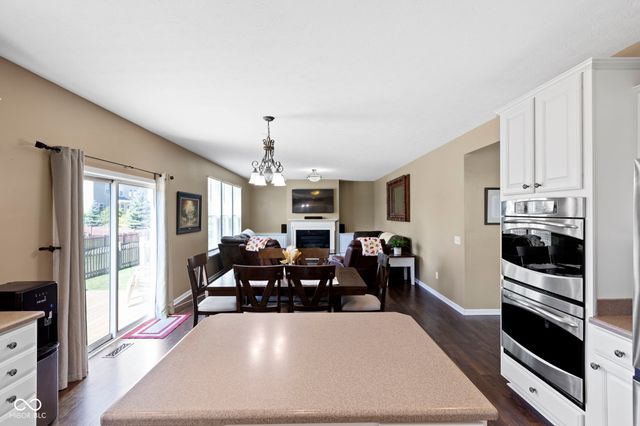 7806 Sea Eagle Circle, Zionsville, IN 46077