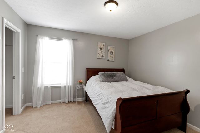 7806 Sea Eagle Circle, Zionsville, IN 46077