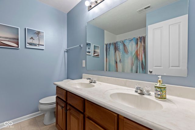 7806 Sea Eagle Circle, Zionsville, IN 46077