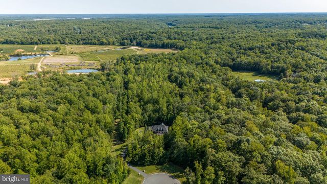 425 WAKEROBIN DR, Stafford, VA 22556