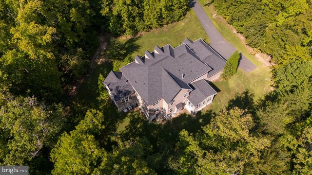 425 WAKEROBIN DR, Stafford, VA 22556