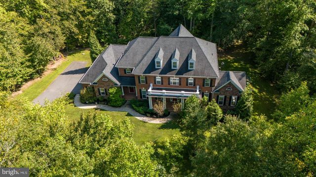 425 WAKEROBIN DR, Stafford, VA 22556
