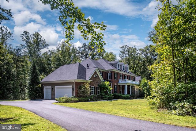 425 WAKEROBIN DR, Stafford, VA 22556
