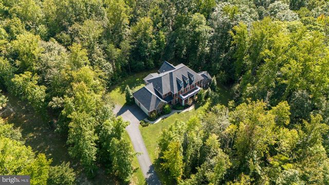 425 WAKEROBIN DR, Stafford, VA 22556
