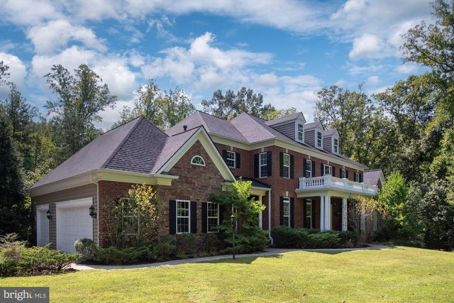 425 WAKEROBIN DR, Stafford, VA 22556