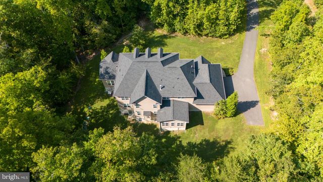 425 WAKEROBIN DR, Stafford, VA 22556