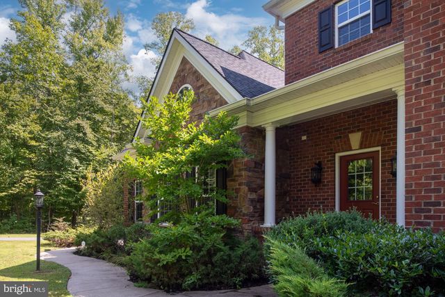 425 WAKEROBIN DR, Stafford, VA 22556