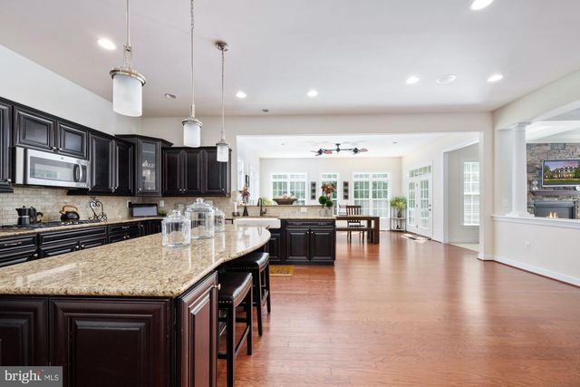 425 WAKEROBIN DR, Stafford, VA 22556