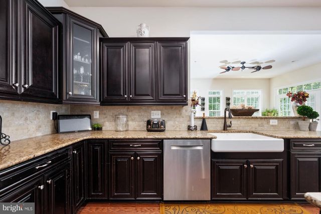 425 WAKEROBIN DR, Stafford, VA 22556