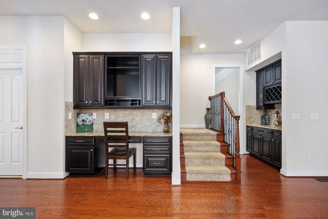 425 WAKEROBIN DR, Stafford, VA 22556