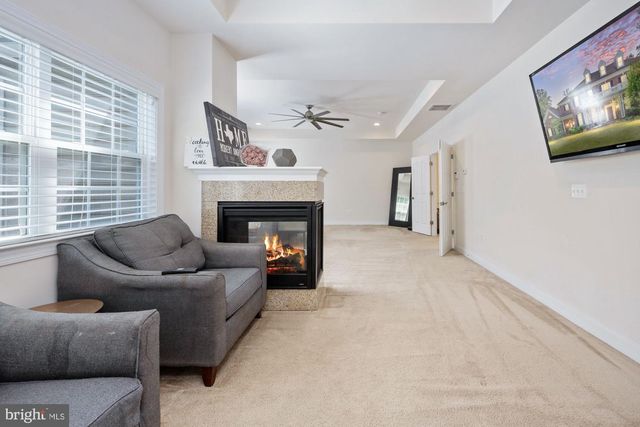 425 WAKEROBIN DR, Stafford, VA 22556