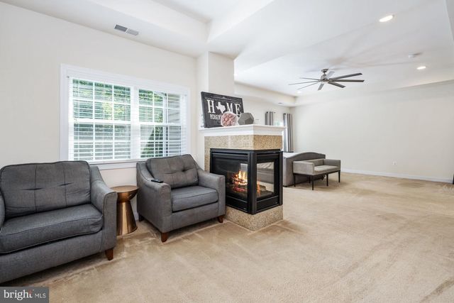 425 WAKEROBIN DR, Stafford, VA 22556