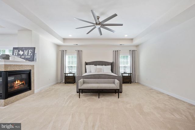 425 WAKEROBIN DR, Stafford, VA 22556